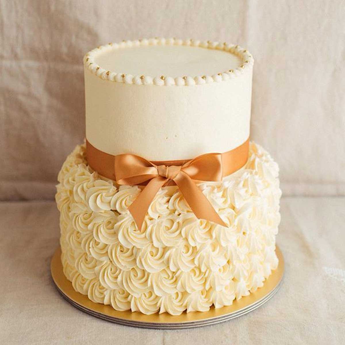 Delicious 2 Tier Creamy Cake